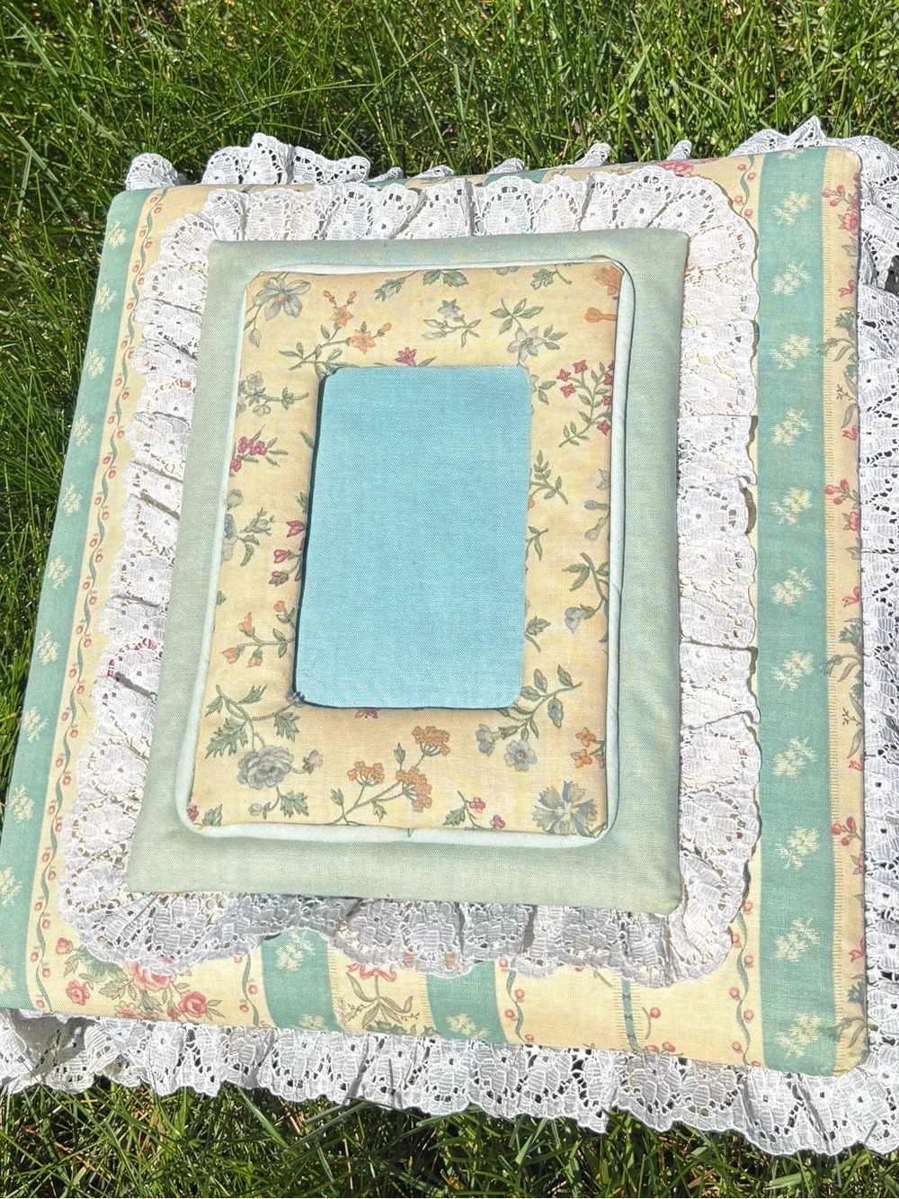 N/A vintage padded